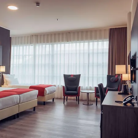 Western Plaza Center Hotel 4*