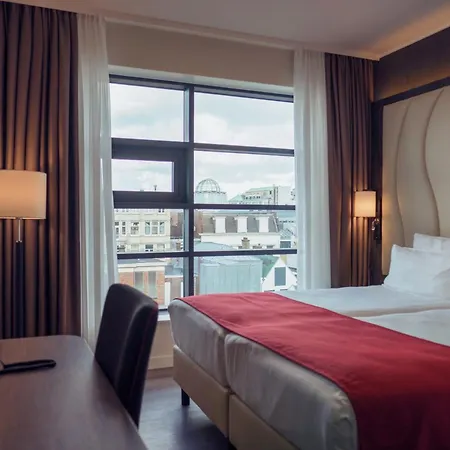 Western Plaza Center 4* Den Haag