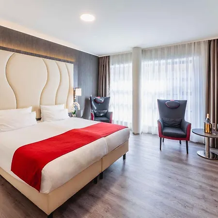 Western Plaza Center 4*