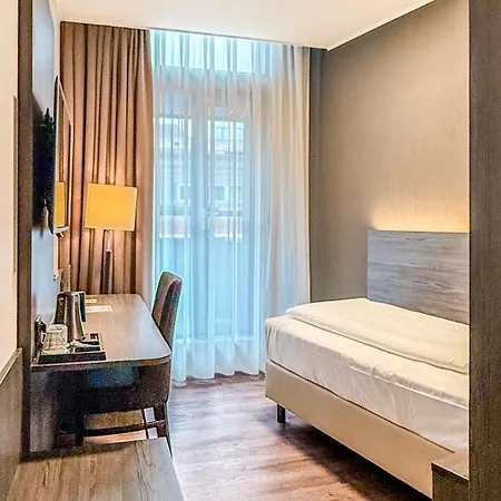 Plaza Premium Center 4* Den Haag