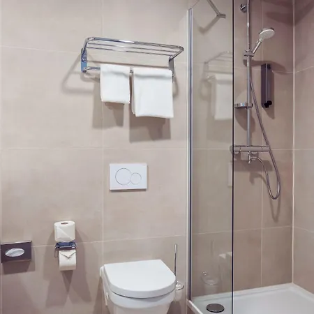 Western Plaza Center Hotel 4*
