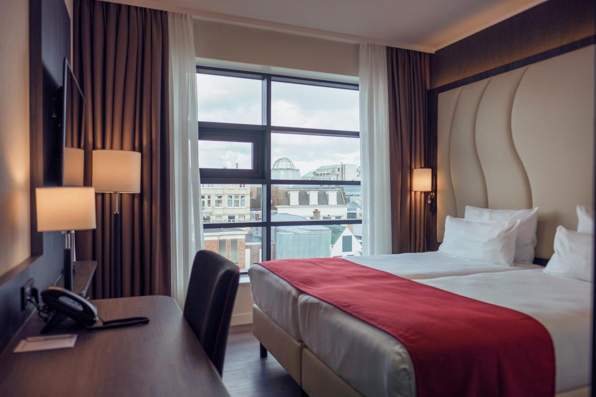 Plaza Premium Center 4* Den Haag