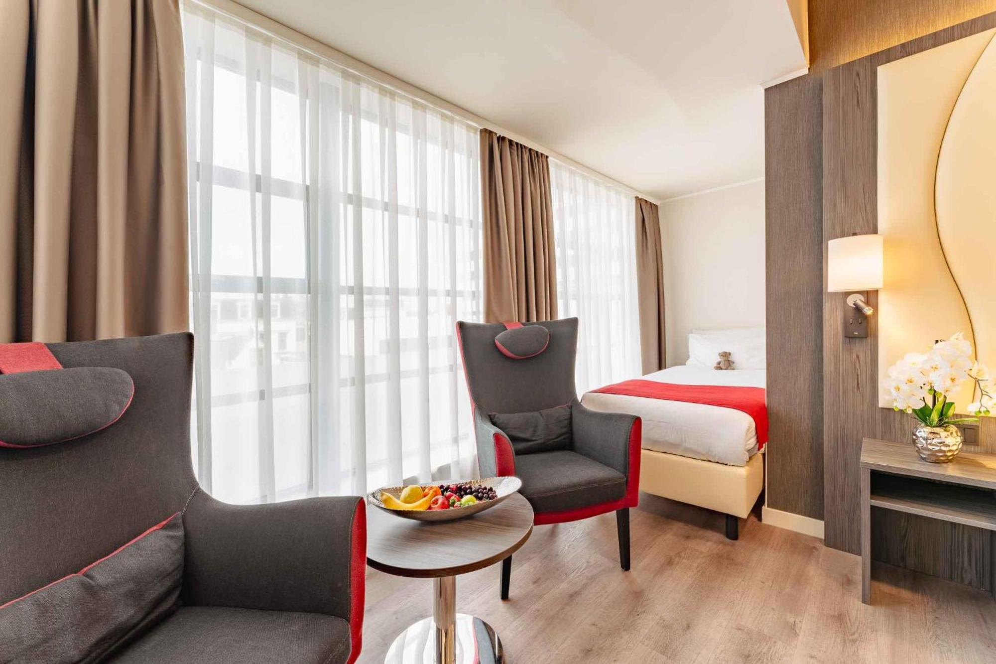 Hotel Plaza Premium Center